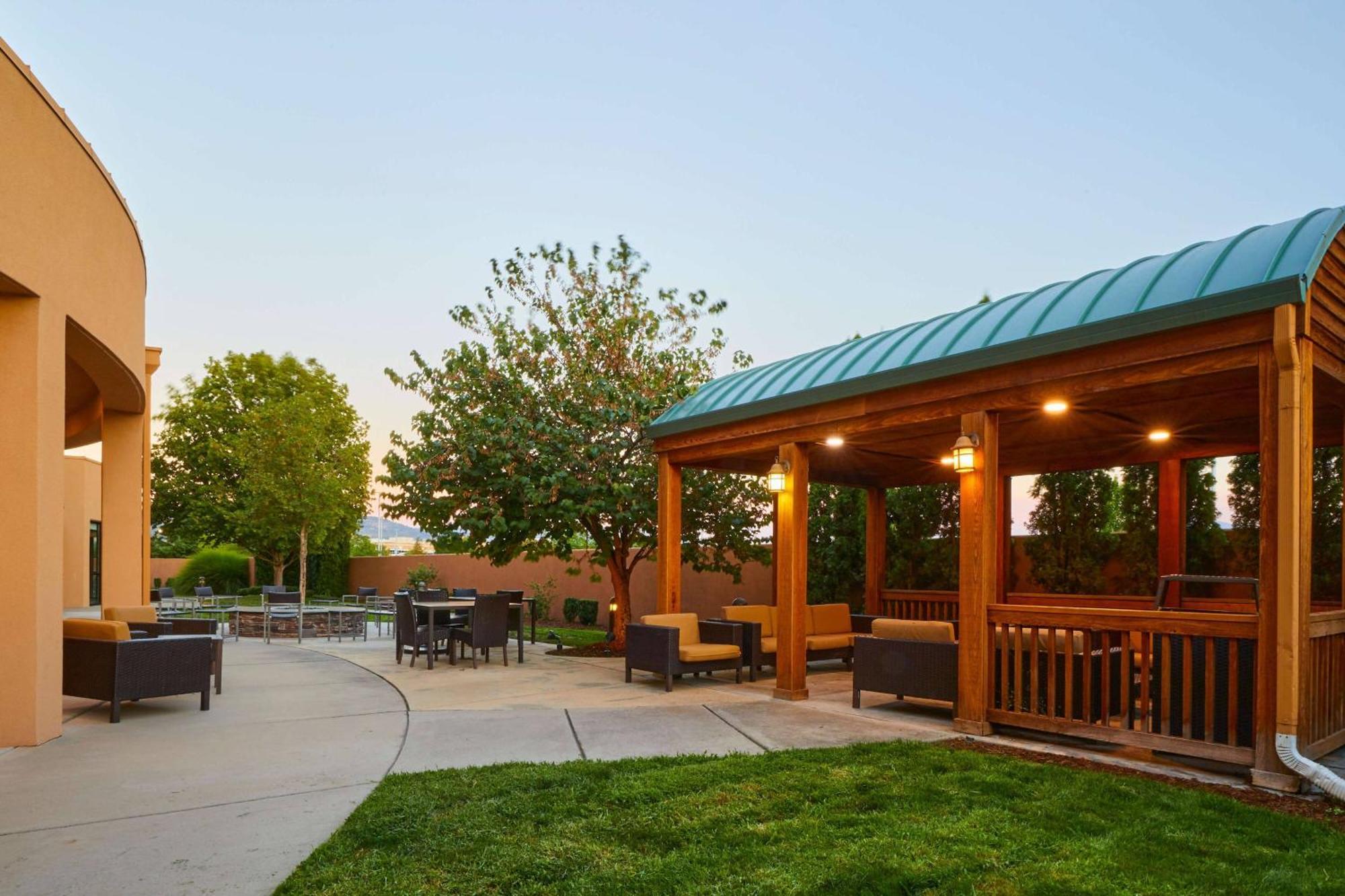 Hotel Courtyard Medford Airport Zewnętrze zdjęcie